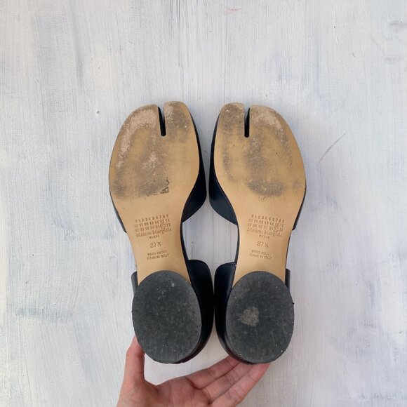 Maison Margiela Black Tabi Ankle Strap Heels - Picture 6 of 14